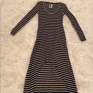 Like new BCBG Max Azria hi-low maxi dress